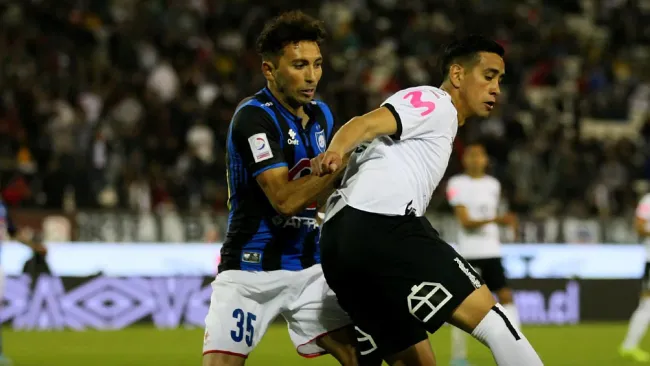 Así se peleó el balón en el Colo Colo vs Huachipato 
