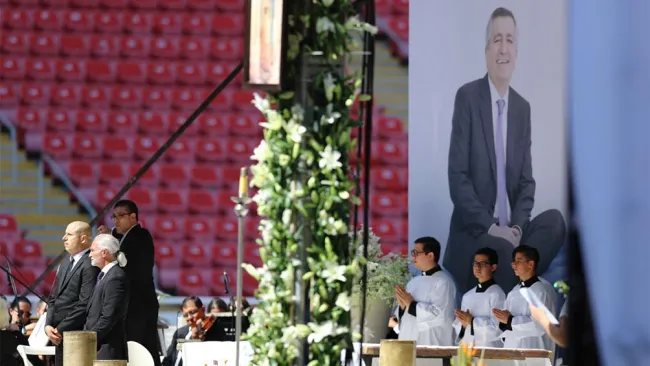 Misa póstuma de Jorge Vergara