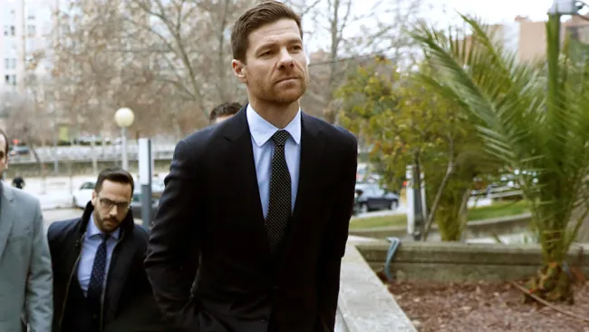 Alonso, durante su caminata al tribunal
