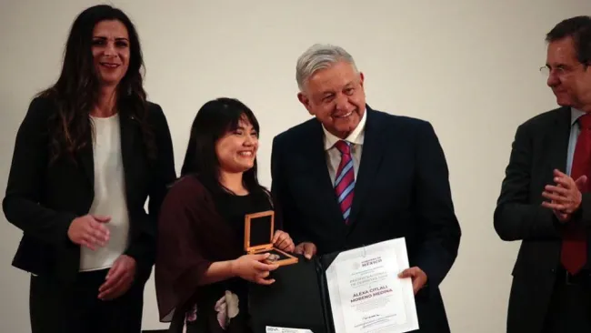 Alexa Moreno y Andrés Manuel López Obrador