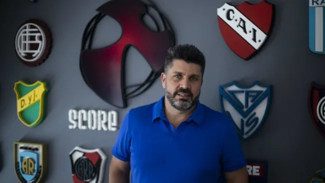 Christian Bragarnik en oficina