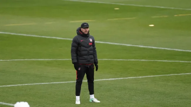 Diego Simeone en un entrenamiento del Atlético de Madrid