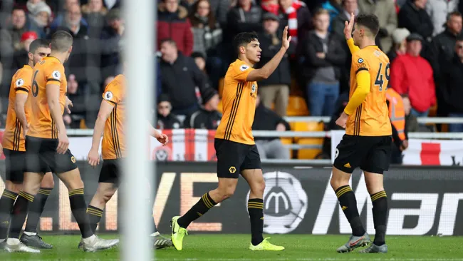 Raúl Jiménez, en festejo de gol con Wolves