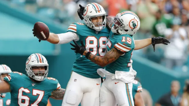 Albert Wilson festeja durante el partido