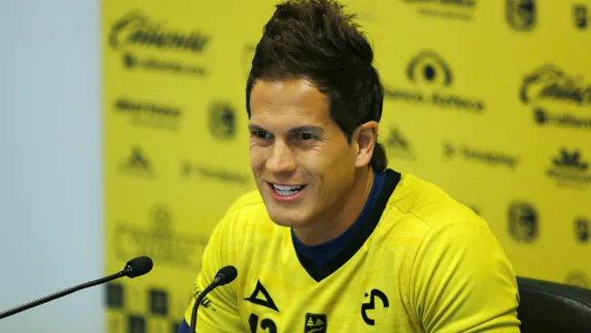 Sebastián Sosa en conferencia de prensa