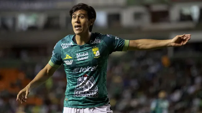 José Juan Macías, en un partido con León