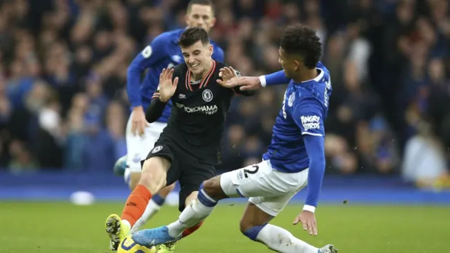 Mason Mount, durante el partido contra Everton