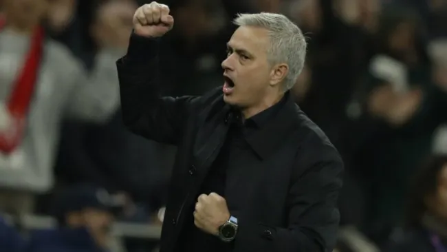 Mourinho festeja gol del Tottenham
