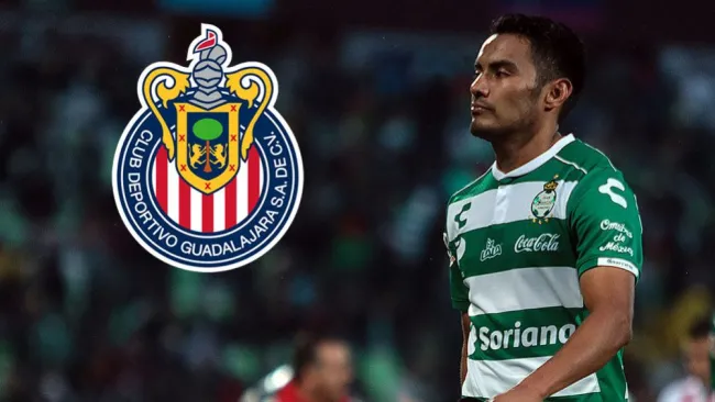 José Juan Vázquez en un juego con Santos