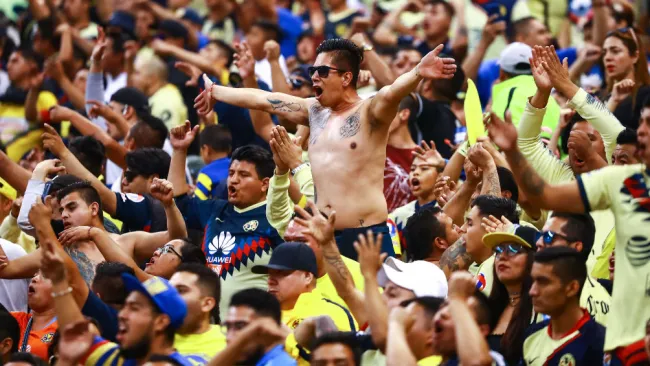 Aficionados del América en el Estadio Azteca
