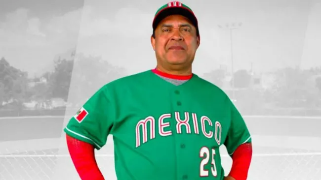 Paquín Estrada posa para la fotografía