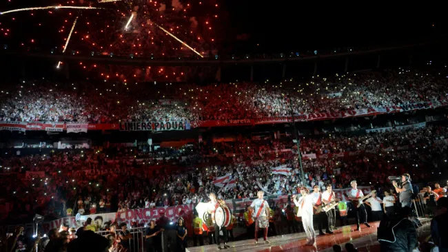 Celebración del primer aniversario de la Copa Libertadores ante Boca Juniors en el Monumental