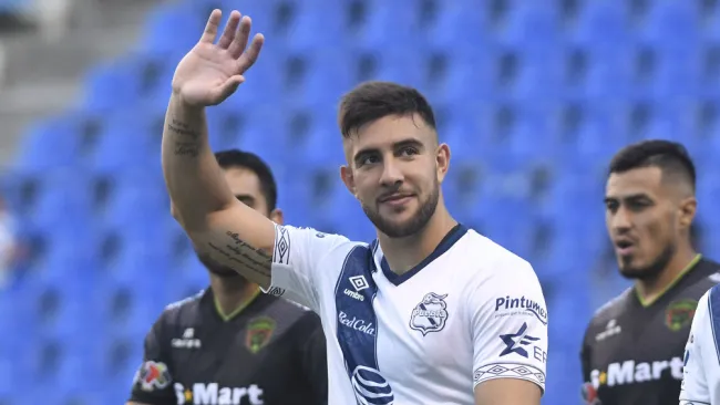 Lucas Cavallini después de un juego ante FC Bravos