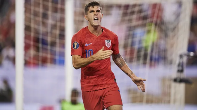 Christian Pulisic celebra un gol con Estados Unidos 