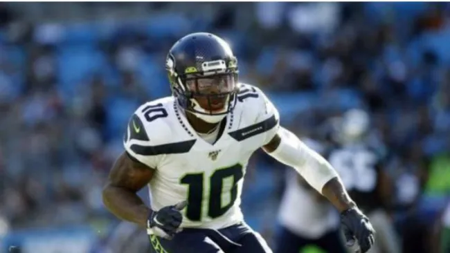 Josh Gordon en un juego con Seattle