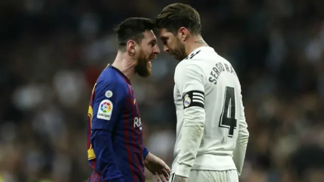 Messi y Ramos se encarnan en el último clásico 