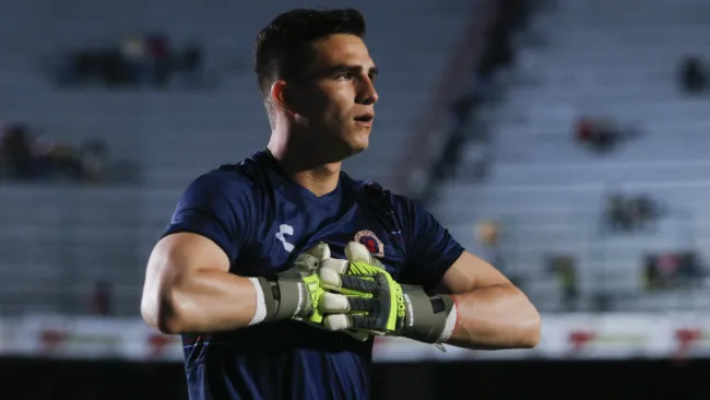 Jurado preparándose para un partido en el puerto 