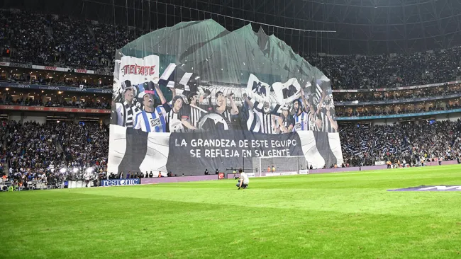 Afición de Monterrey, previo al inicio de la Gran Final
