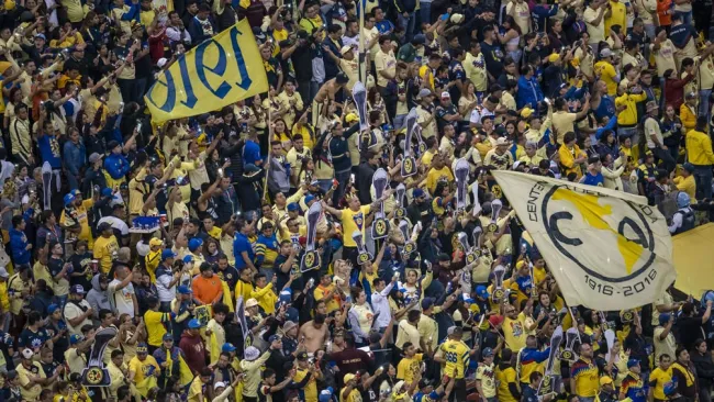 Afición del América en el Estadio Azteca 