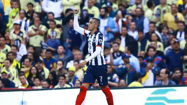 Rogelio Funes Mori durante un partido de Rayados
