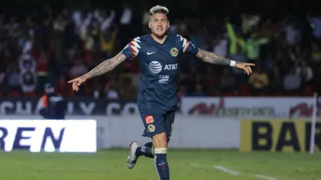 Castillo festeja gol con América