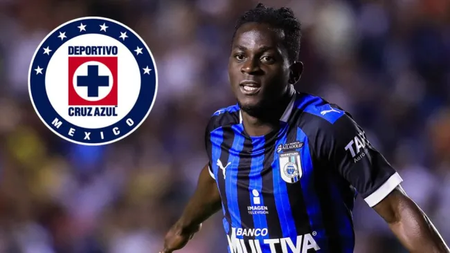 Ake Loba durante un juego con Querétaro