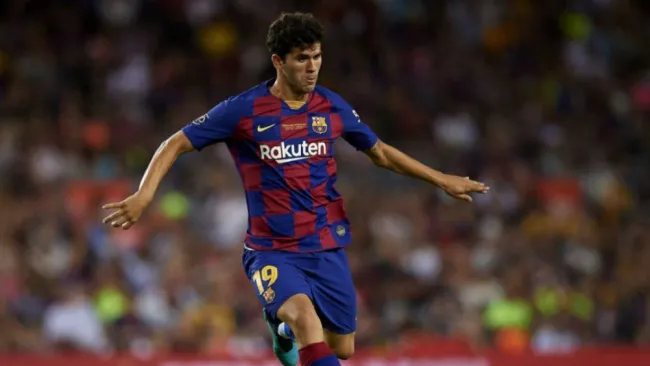 Carles Aleñá jugando con Barcelona