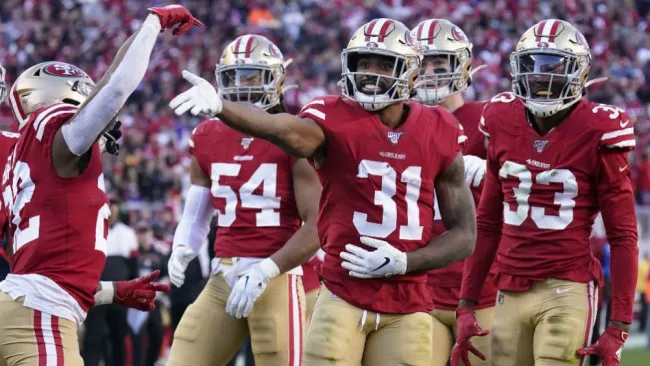 Raheem Mostert, en festejo durante el partido