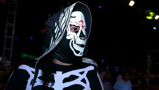 La Parka, durante una pelea