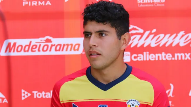 Carlos Vargas como jugador de Monarcas Morelia