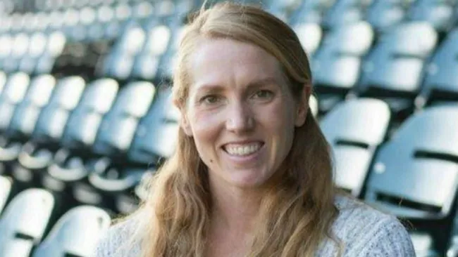 Alyssa Nakken, después de un partido