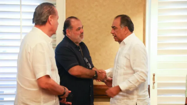 Héctor Astudillo en la reunión para los detalles del torneo