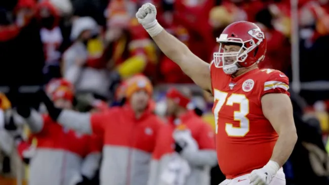 Nick Allegretti, durante juego ante Titans