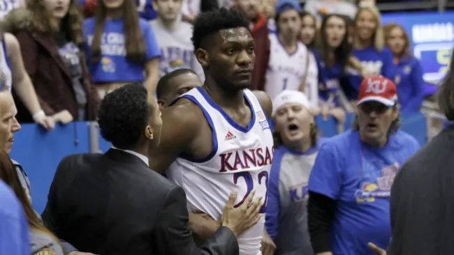 Silvio De Souza separado en la gresca