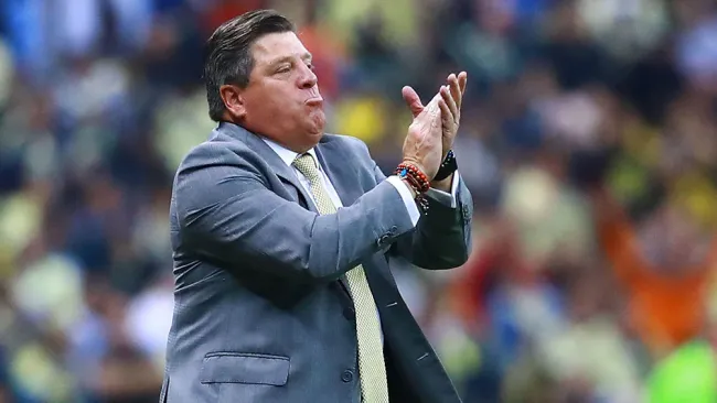 Piojo Herrera, en un partido del América