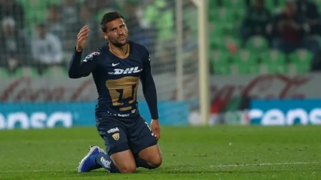 Andrés Iniestra, jugador de Pumas, en acción de Copa MX