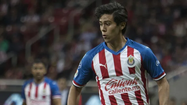 Macías, durante un partido de Chivas