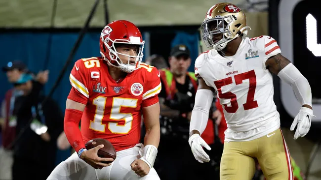 Mahomes celebra su TD por tierra contra los 49ers