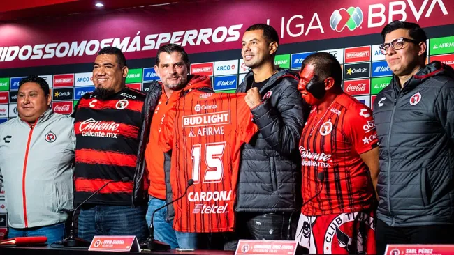 Edwin Cardona, presentado con Xolos