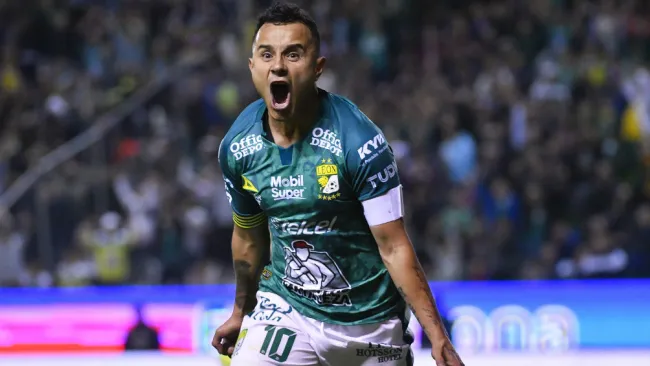 León aprovechó superioridad numérica y venció a Monterrey