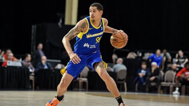 Juan Toscano, con el uniforme de Golden State Warriors
