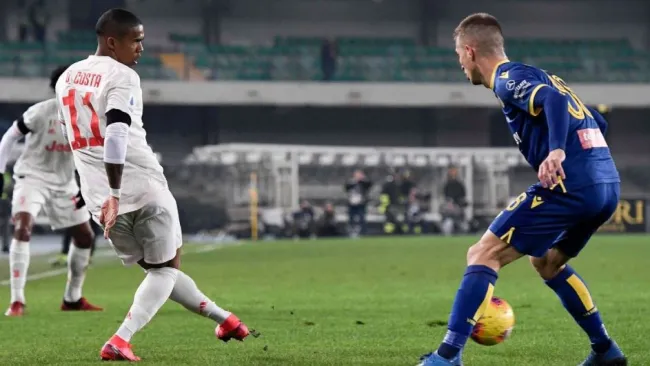 Douglas Costa, durante un juego de la Juventus