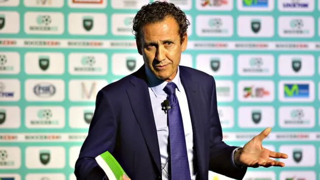 Valdano, en conferencia de prensa