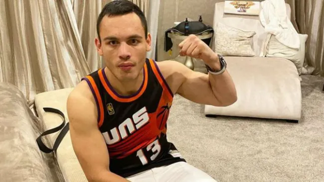 Julio César Chávez Jr. a Canelo: 'Ponte a barrer', tras hacer el #EscobaChallenge