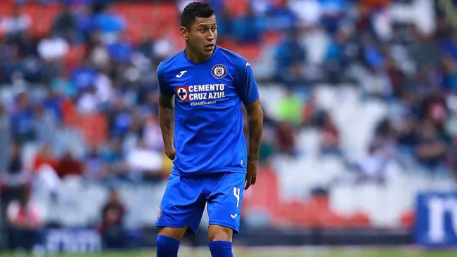 Cata Domínguez en un juego con Cruz Azul