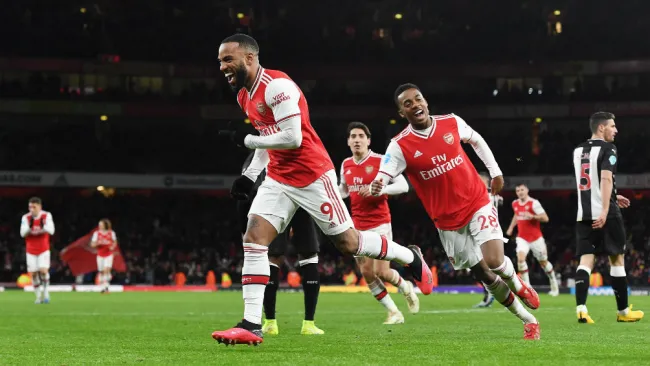 Arsenal volvió a ganar en Premier League mes y medio después