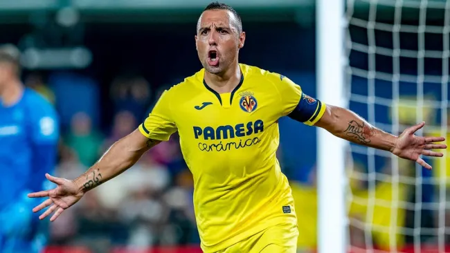 Santi Cazorla celebra una anotación con Villarreal 