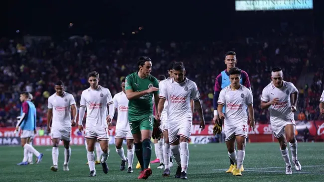 Jugadores de Chivas, después de un partido