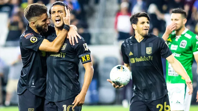 Carlos Vela anotó su primer gol a un equipo mexicano