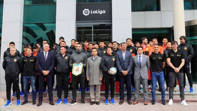 Wuhan Zall, en la recepción de La Liga